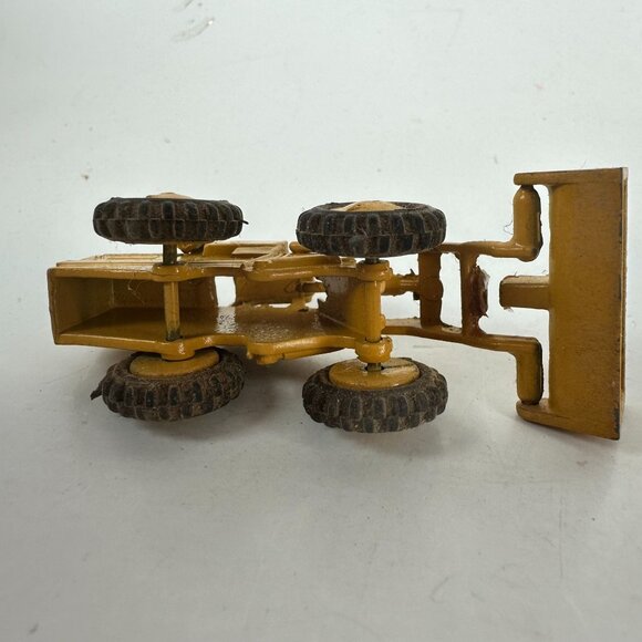 Vintage Diecast Construction Vehicles Lot of 9 - Hough Payloader Bulldozers Load - Picture 4 of 16